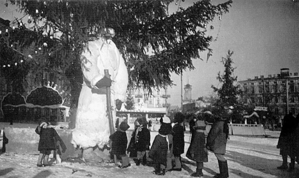 Як змінювалися традиції святкування зимових свят у старому Києві?