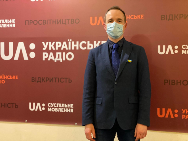 "Коштів достатньо, щоб забезпечити всім лікарям і середньому медперсоналу новий рівень оплати праці", — заступник міністра Яременко