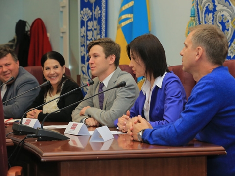 XVII Всеукраїнський радіодиктант національної єдності на Українському радіо відбудеться під гаслом "Нас багато. Ми різні. Але нас об’єднує спільна мета"