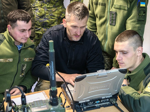 Українські військові пройшли вишкіл з радіообміну за стандартами НАТО