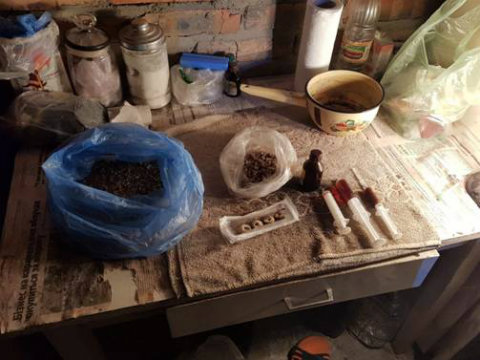 Наркодилерів затримали на Львівщині