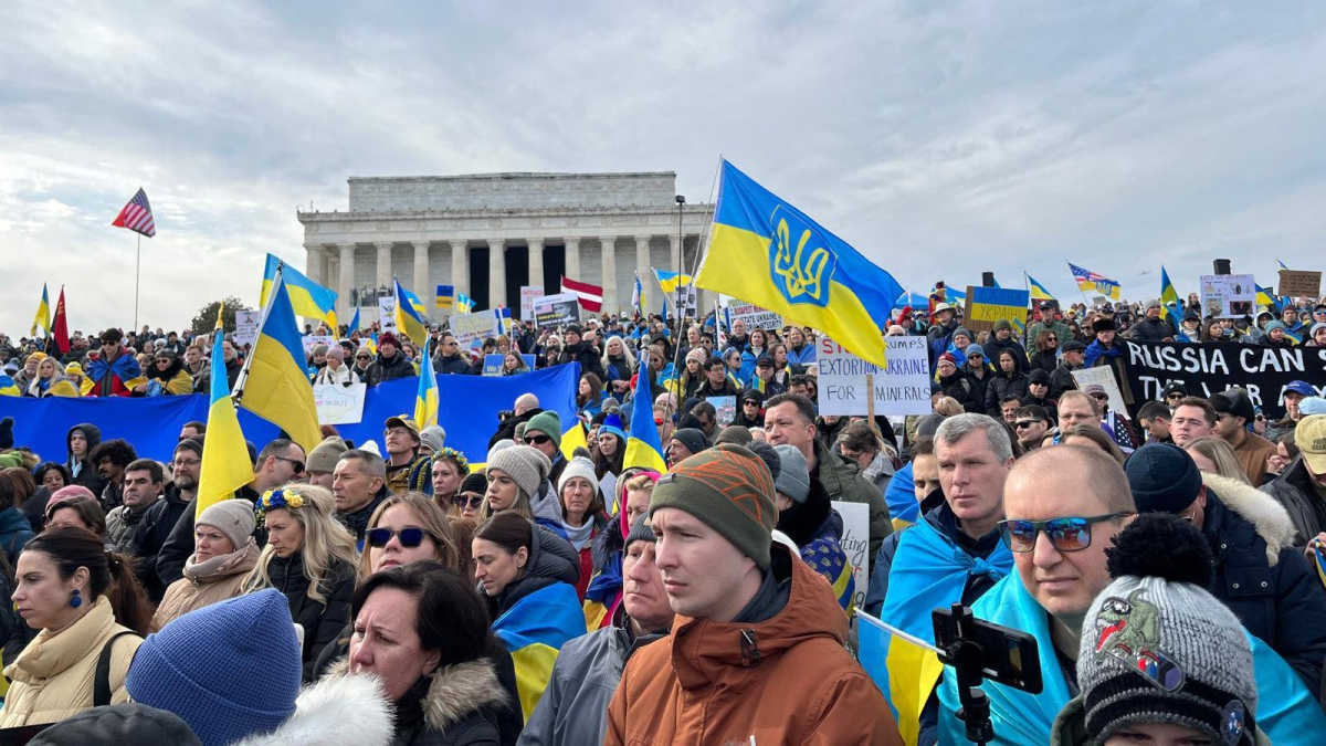 "Заяви американських політиків шокували". Про акції підтримки України у США та Португалії