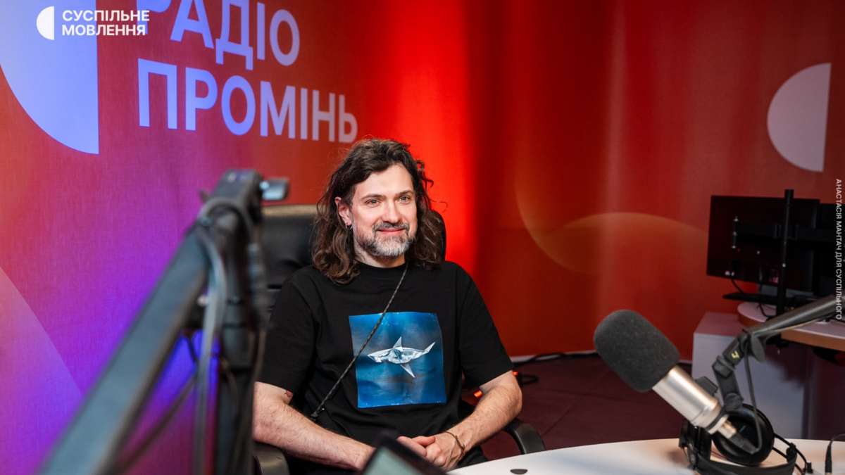 Роман Бахарєв: "Я думаю, що пісня — це один з інструментів, який може закохати в мову"