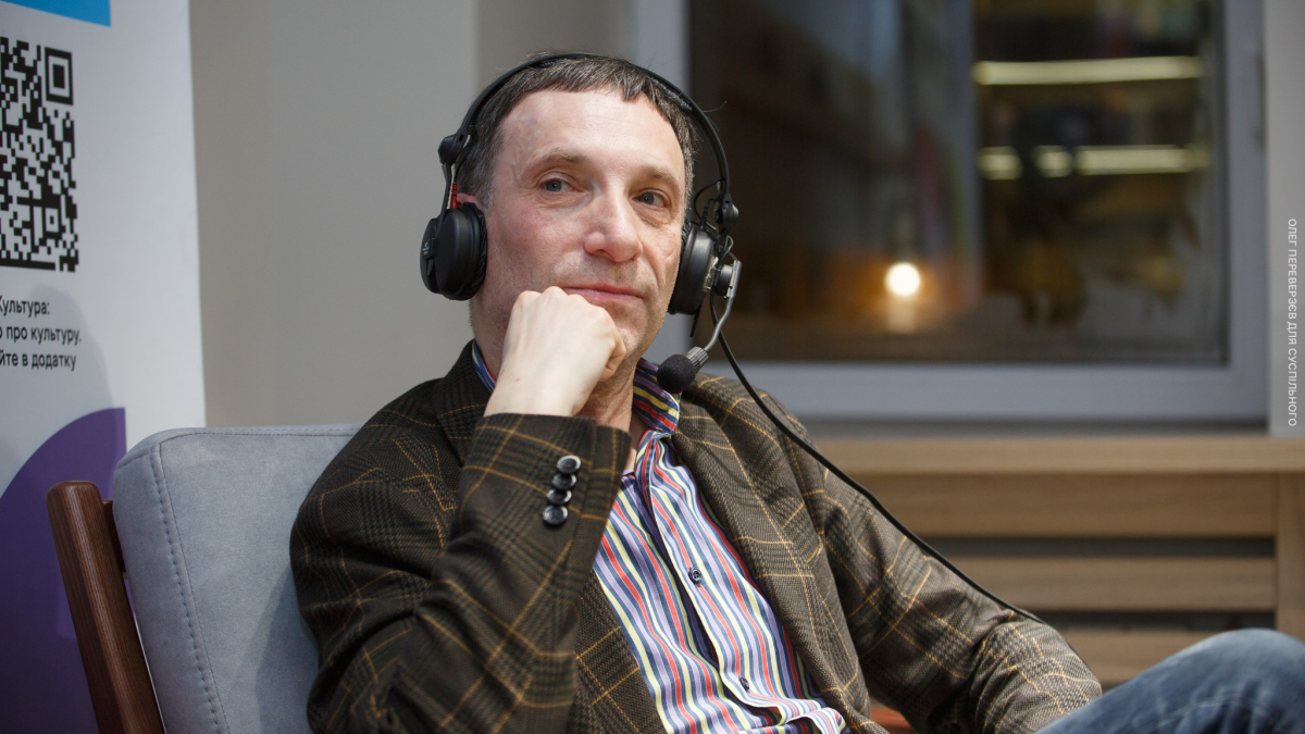 Чи має українське суспільство імунітет до тихої диктатури? Віталій Портніков — про важливі уроки від Маріо Варґаса Льйоси 