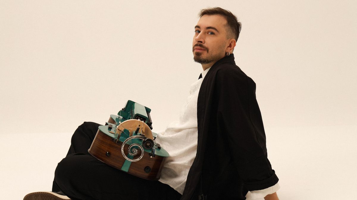 Все приходить у свій час: Gordiy Starukh випустив "Щедрівку"