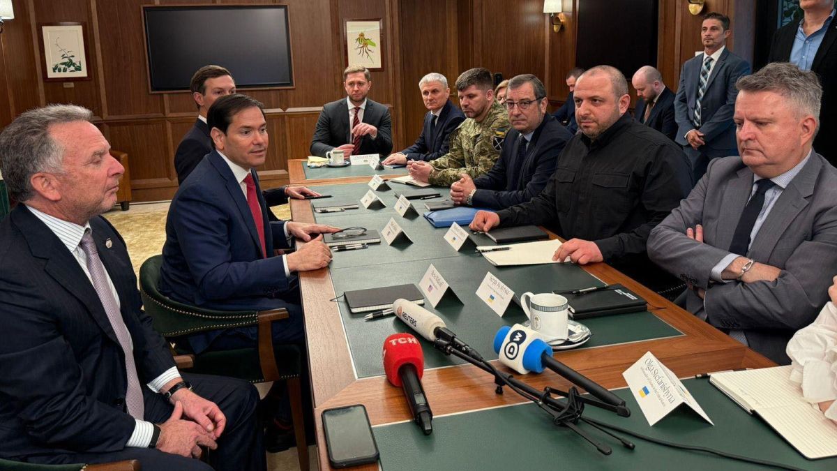 "Питання території за дужки винести неможливо" — Попович про мирні ініціативи США