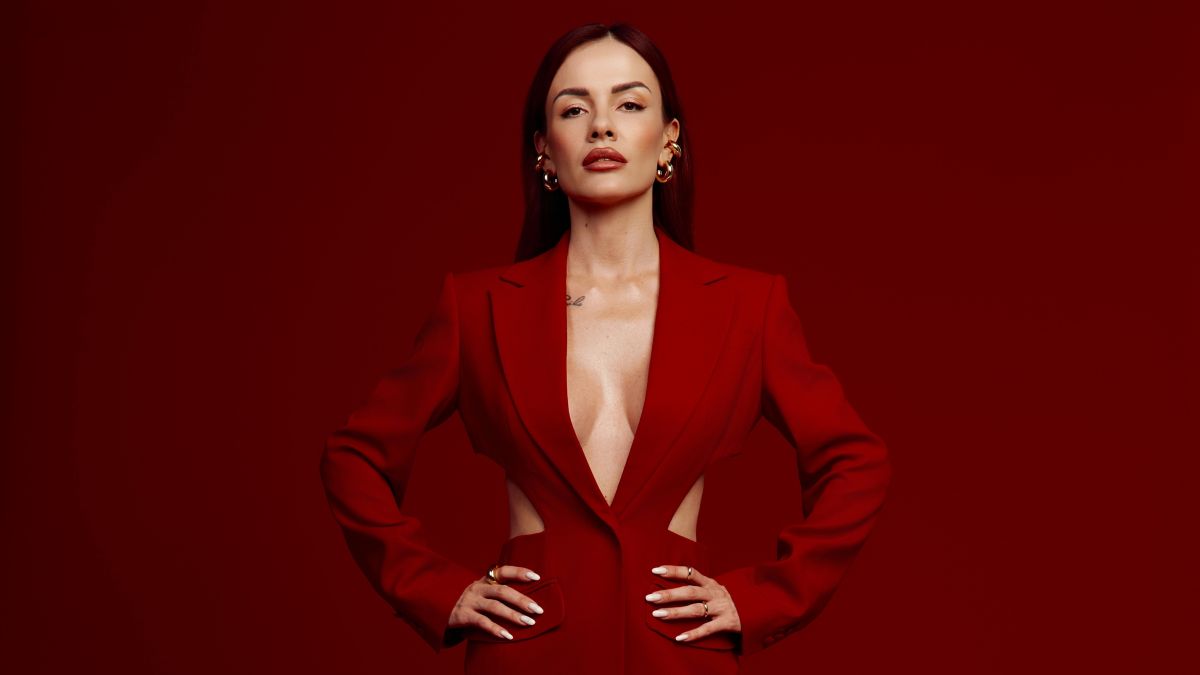 Забудь нав'язані стереотипи: MamaRika презентувала сингл "Люби себе"