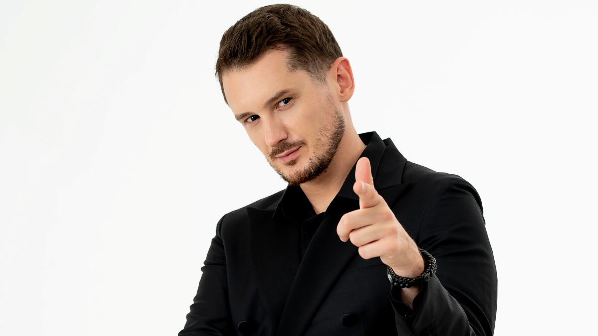 Їй так набридло бути в стресі: Dima Prokopov представив новинку "Зробіть гучніше" 