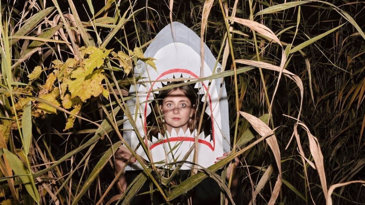 Пісня-подорожник: Артистка Чуприненко презентувала сингл "Акула" 