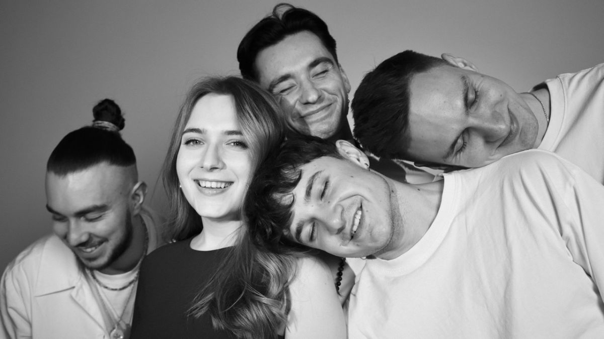 Сам Господь звеселився: Гурт Zgarda випустив різдвяний альбом Koliada