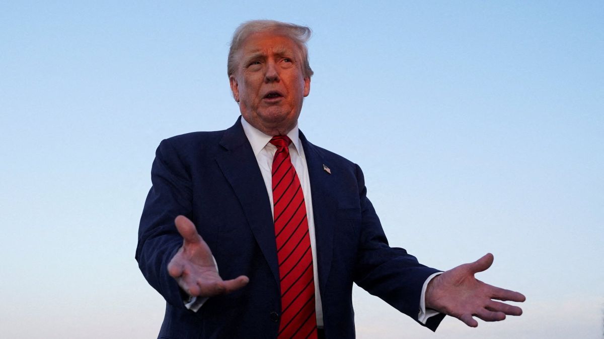Трамп хоче, але не може забути Україну і вийти з переговорів — Леонов