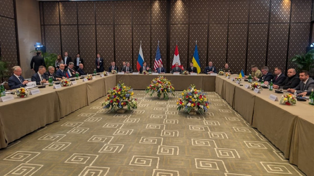 "Україна на правильному шляху". Експерт про мирні переговори та підрив основ російської економіки
