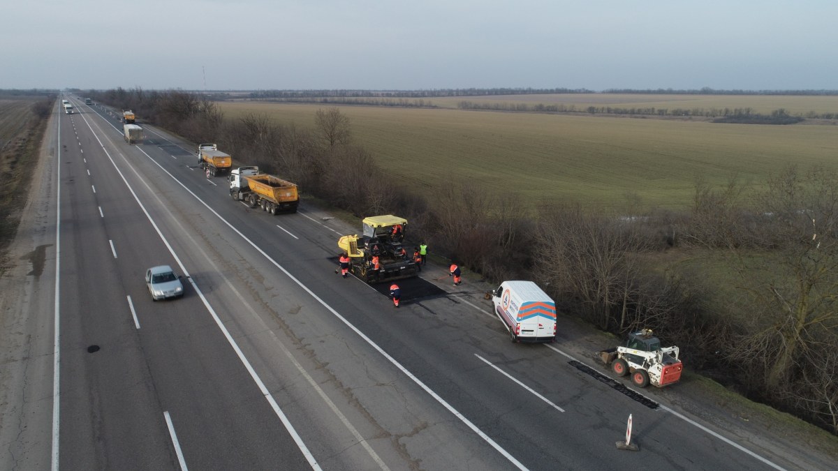 Термінового аварійного ремонту потребують понад 10 млн м² автодоріг — Мінрозвитку