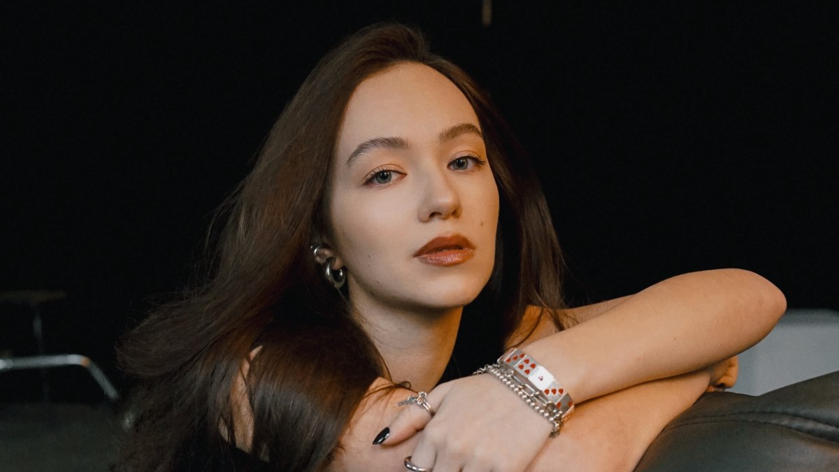 АЗІЗА: Я розумію, що артисту треба просуватися і щоразу дивувати, але я не впевнена, що це моя історія