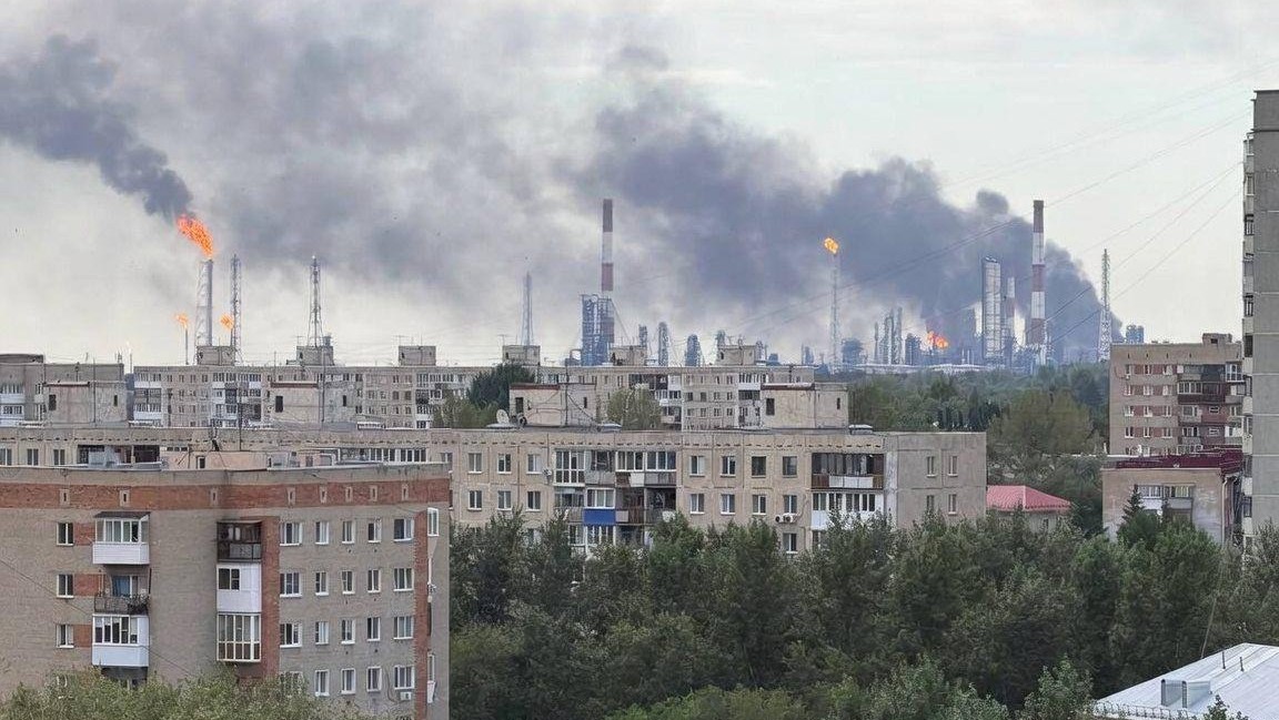 Україна вдарила вже по кожному із топ-10 НПЗ РФ, доберемося і до дрібних — Нарожний