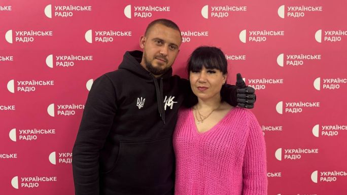 &quot;Азовсталь&quot;, поранення, полон, обмін, весілля. Історія кохання військових Дениса та Ганни