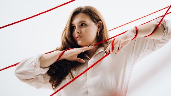 iSKra: Якби я носила все в собі, я б згоріла