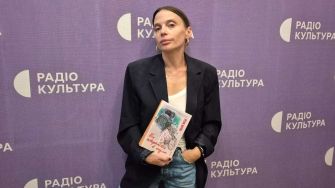 "Книжка, яка в часи війни дає надію". Ірена Карпа презентувала роман "Він повертається в неділю"